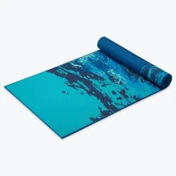 Gaiam Premium Reversible Peaceful Waters Yoga Mat (6mm) -Yoga Spirit Shop 05 63955 6MM PREMIUM REVERSIBLE YOGA MAT PEACEFUL WATERS REV C