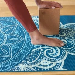 Gaiam Premium Reversible Seaglass Yoga Mat (6mm) 18 Gaiam Premium Reversible Seaglass Yoga Mat (6mm) -Yoga Spirit Shop 05 64305 GA YM 6mm Rev Seaglass LSB