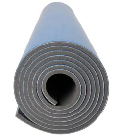 Gaiam Classic Dual Color Yoga Mat 68" 5mm Blue -Yoga Spirit Shop 1740228591651 blue 3a