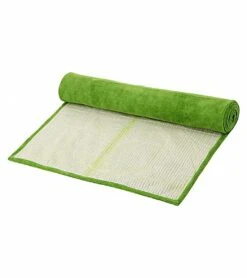 Gaiam Grippy Yoga Mat Towel -Yoga Spirit Shop 1740710019107 applegreen 3a 1