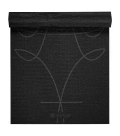 Gaiam 6mm Alignment Yoga Mat -Yoga Spirit Shop 6608070443051 black 2a 1