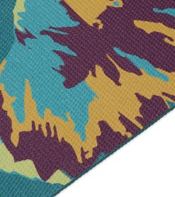 Gaiam 6mm Premium Reversible Yoga Mat Floral Mantra -Yoga Spirit Shop 7093247213611 floralmantra 4a