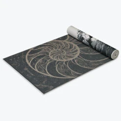 Gaiam Reversible Spiral Motion Yoga Mat (6mm) -Yoga Spirit Shop large 80c5b625 de2a 4b86 9b65 d26eed1915f4